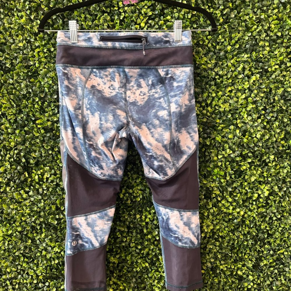 (P249) 🍋 LULULEMON CROP LEGGINGS w/MESH - Picture 3 of 6